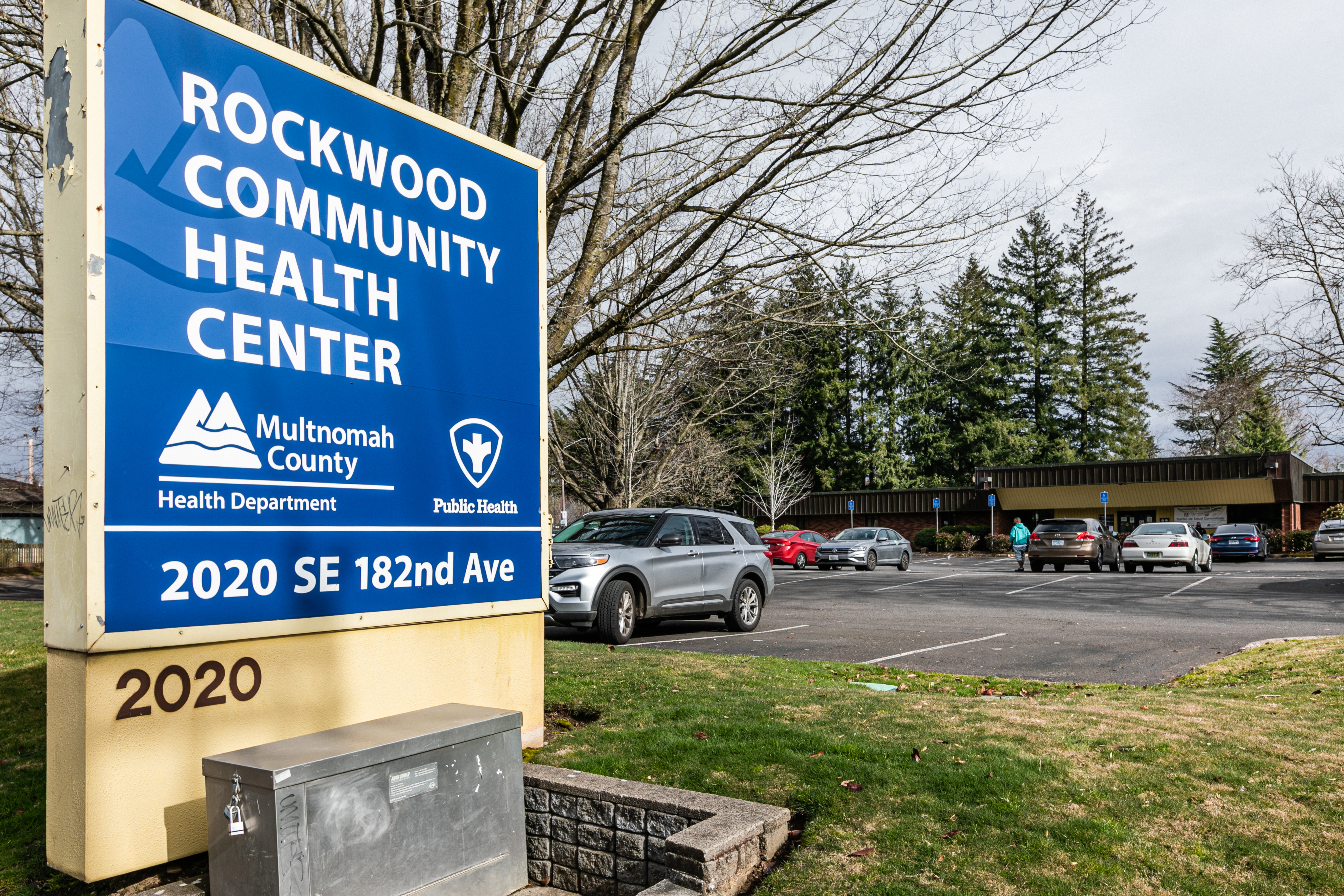 A sign which reads Rockwood Community health center.
